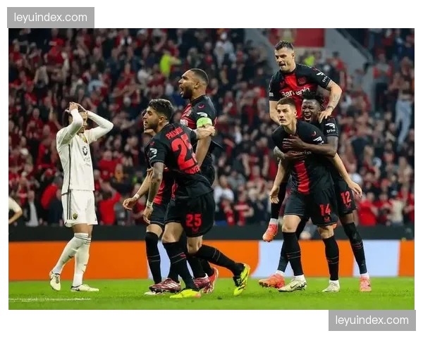 现场：勒沃库森补时连入两球，延续本赛季不败金身